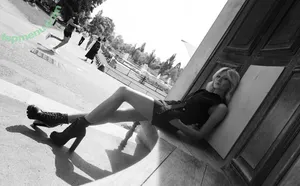 Katherine McNamara / kat.mcnamara nude photo #1108