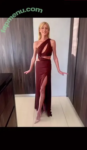 Katherine McNamara / kat.mcnamara nude photo #1138