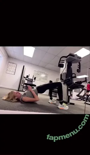 Katherine McNamara / kat.mcnamara nude photo #1140