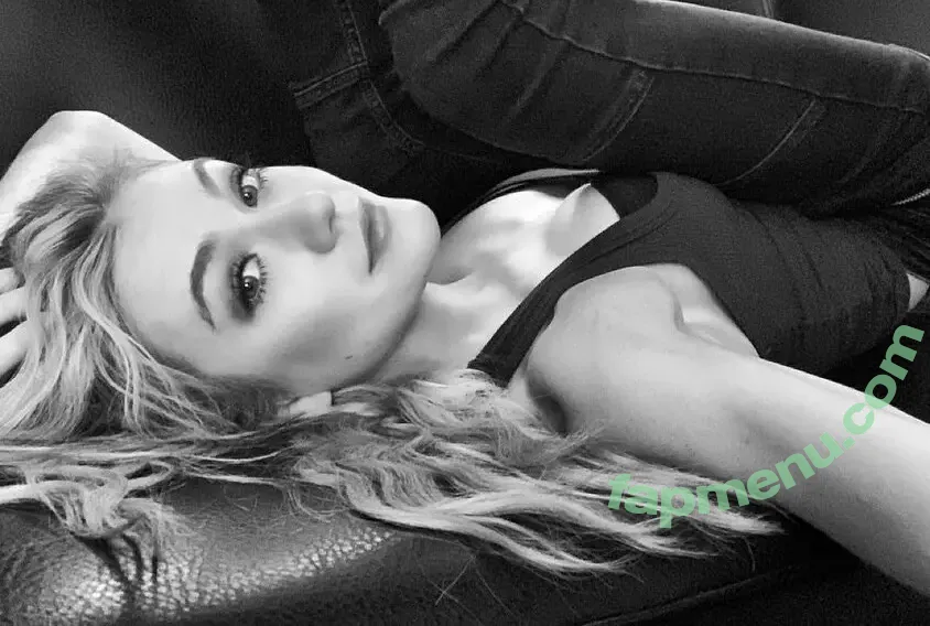 Katherine McNamara nude photo #1051 (kat.mcnamara)