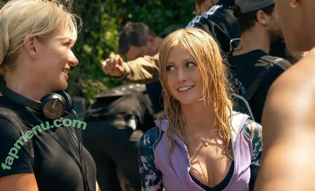 Katherine McNamara nude photo #1062 (kat.mcnamara)