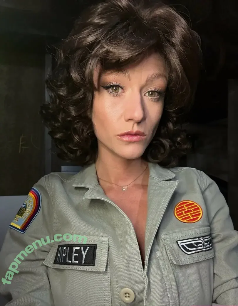 Katherine McNamara nude photo #1098 (kat.mcnamara)