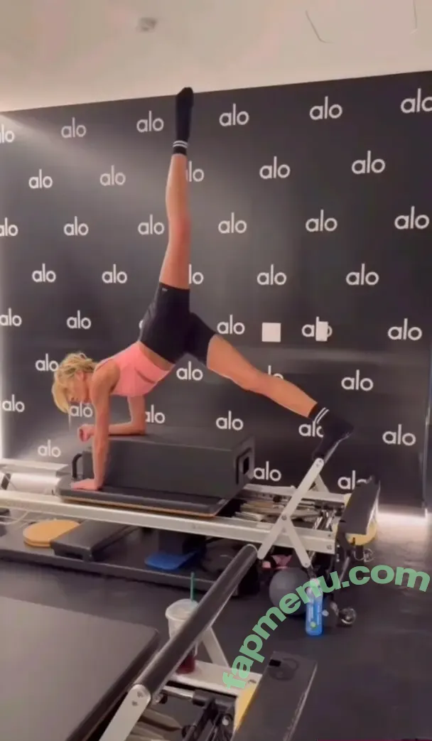 Katherine McNamara nude photo #1129 (kat.mcnamara)