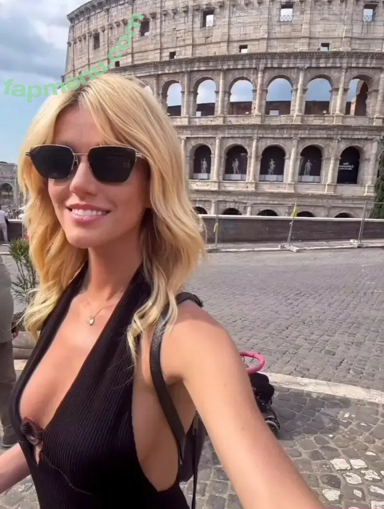 Katherine McNamara nude photo #1130 (kat.mcnamara)