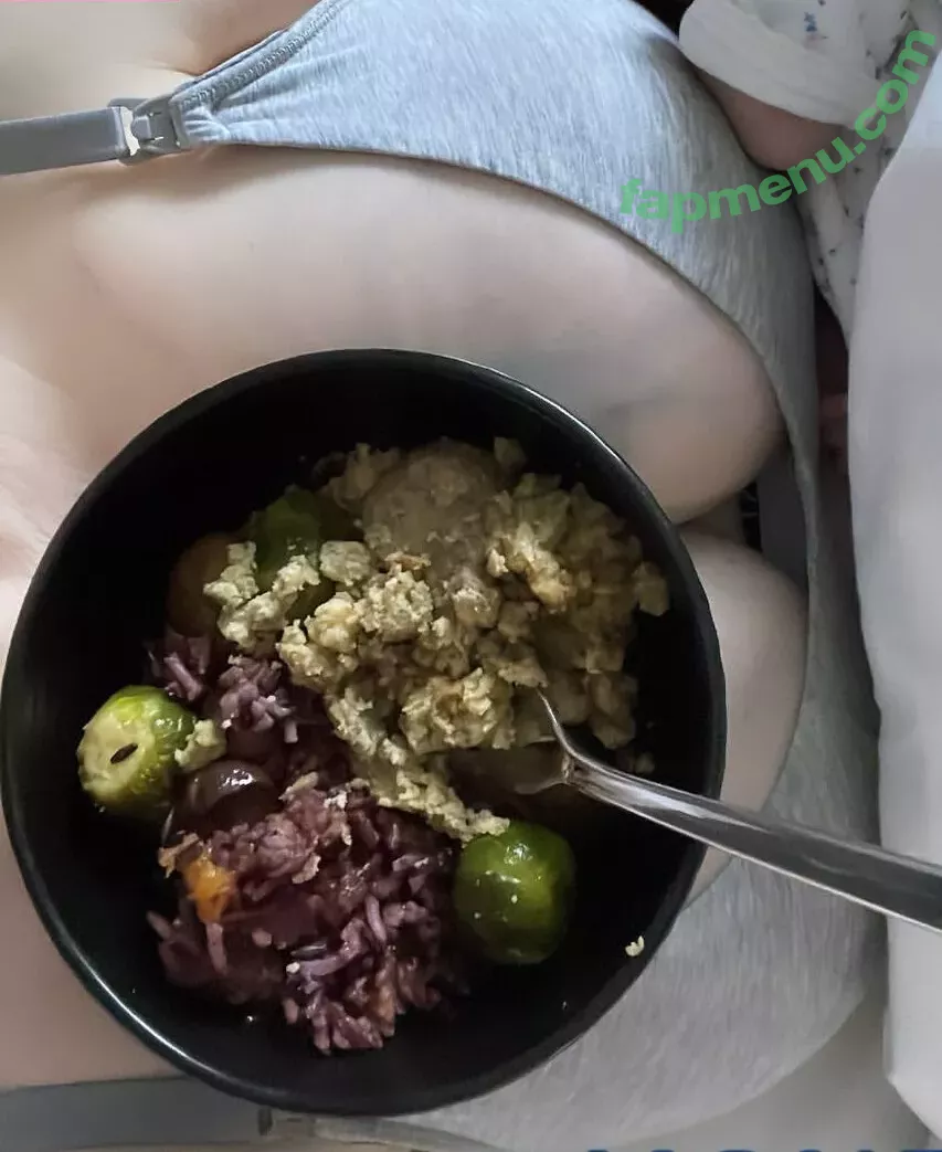 Katherine Ryan nude photo #0081 (kateryan / kathbum)