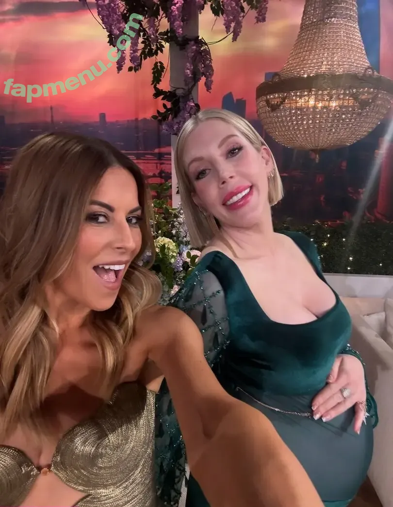 Katherine Ryan nude photo #0415 (kateryan / kathbum)