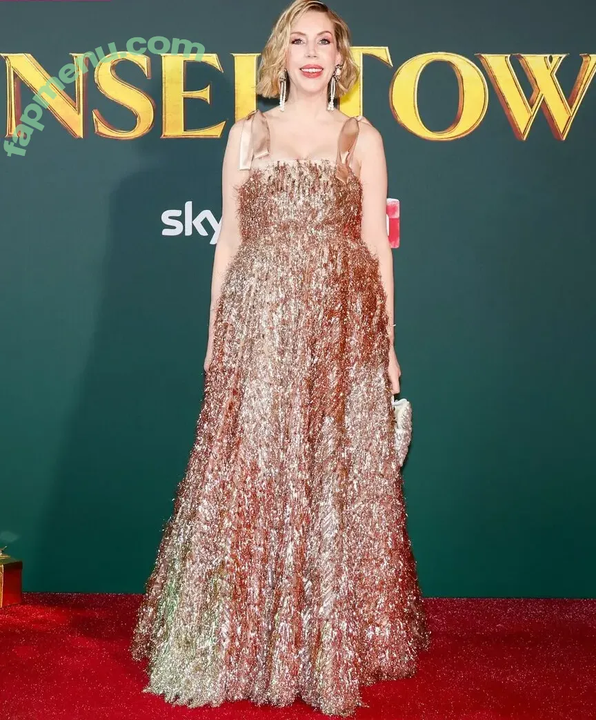 Katherine Ryan nude photo #0418 (kateryan / kathbum)