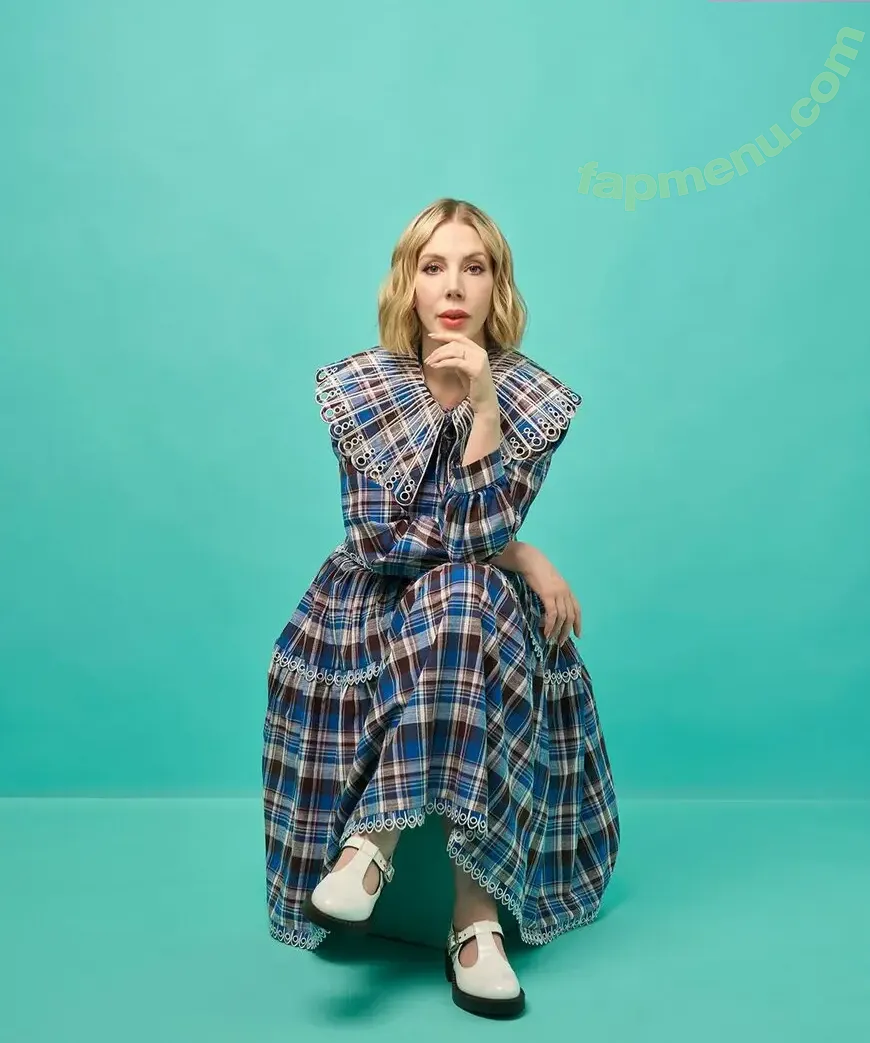 Katherine Ryan nude photo #0427 (kateryan / kathbum)