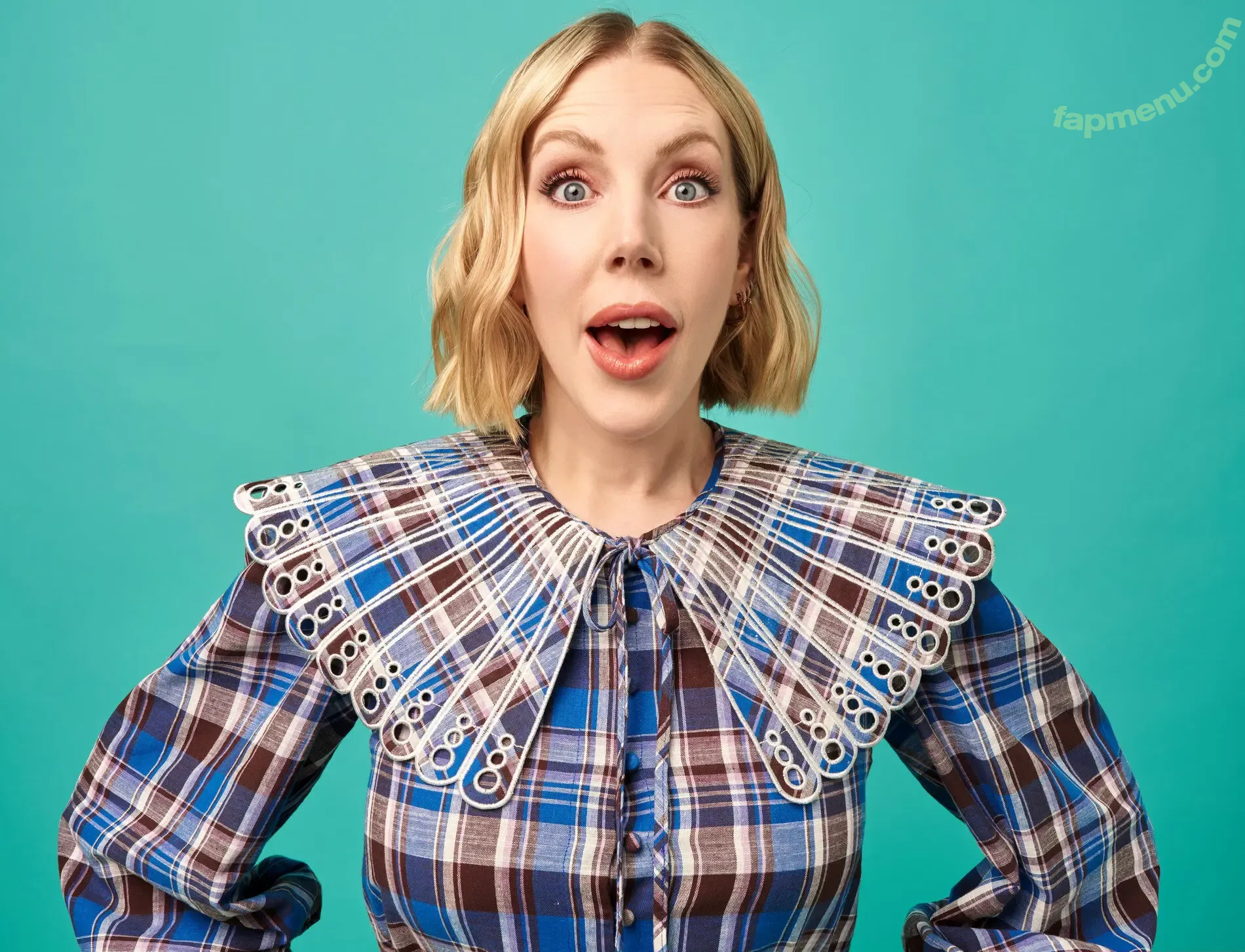 Katherine Ryan nude photo #0428 (kateryan / kathbum)