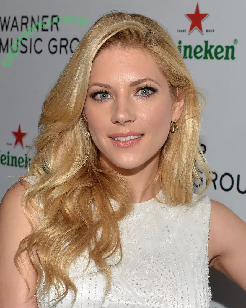 Katheryn Winnick nude photo #0408 (KatherynWinnick / basic_instinct)