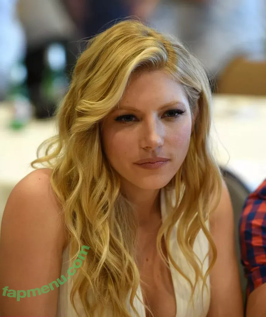 Katheryn Winnick nude photo #0465 (KatherynWinnick / basic_instinct)