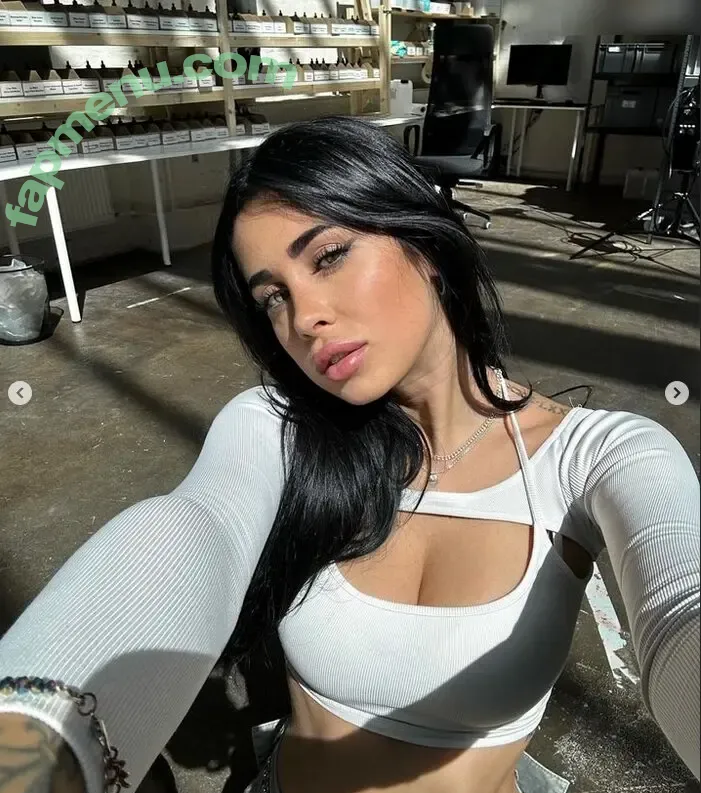 Kathiyessir nude photo #0023 (Kathiyessir)