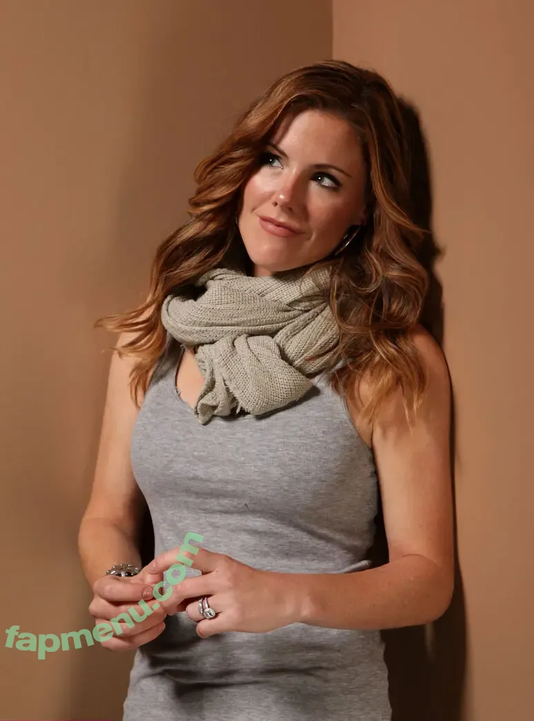 Kathleen Robertson nude photo #0069 (canadian girl / kathleenrobert7)