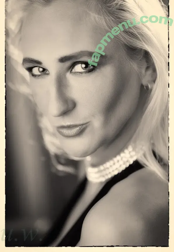 Kathleen White nude photo #0073 (Kathleen White)