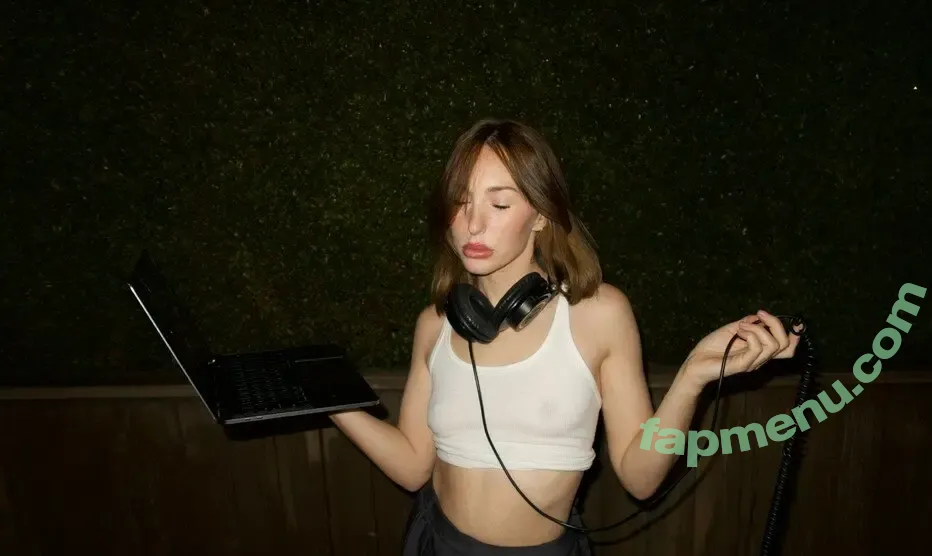 Kathryn Goyette nude photo #0147 (gndkate / kathryn.goyette)