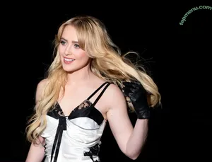 Kathryn Newton / kathrynnewton nude photo #0198