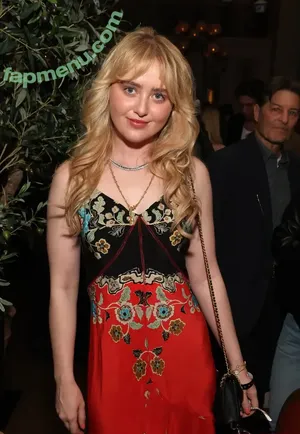 Kathryn Newton / kathrynnewton nude photo #0201