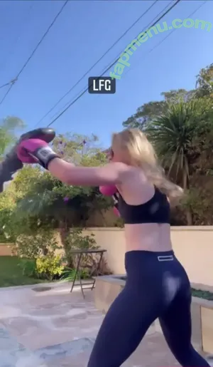 Kathryn Newton / kathrynnewton nude photo #0212