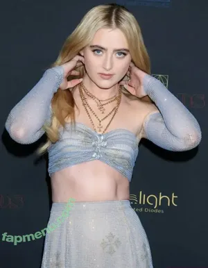 Kathryn Newton / kathrynnewton nude photo #0223