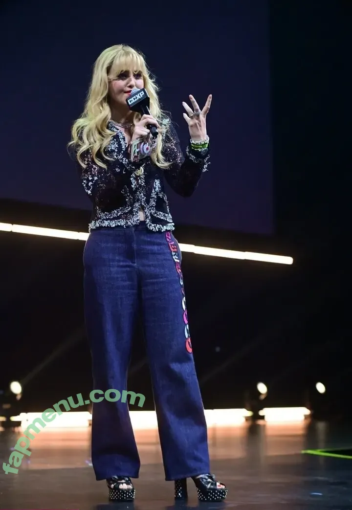 Kathrynton nude photo #1084 (kathrynnewton / katsoik23)