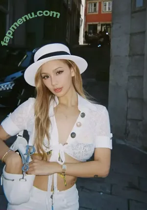 Kathy Zheng / kathyyymm nude photo #0198