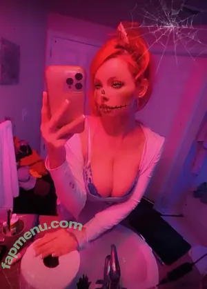 Katie Bell / katiebellofficial / katieeeeebell nude photo #0122