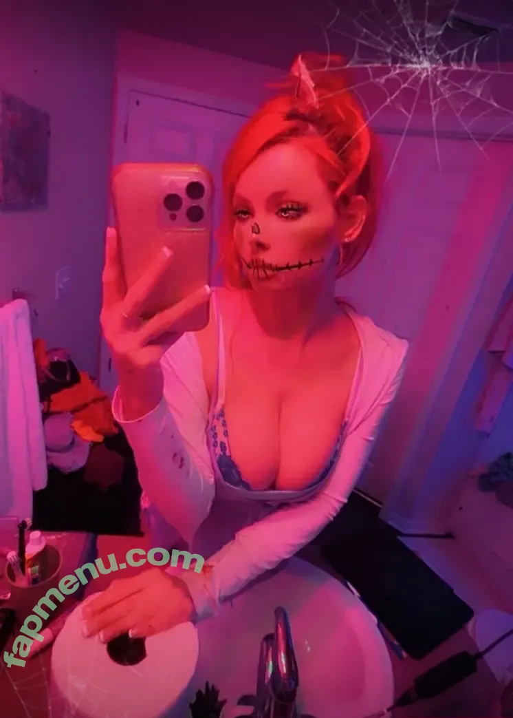 Katie Bell nude photo #0122 (katiebellofficial / katieeeeebell)