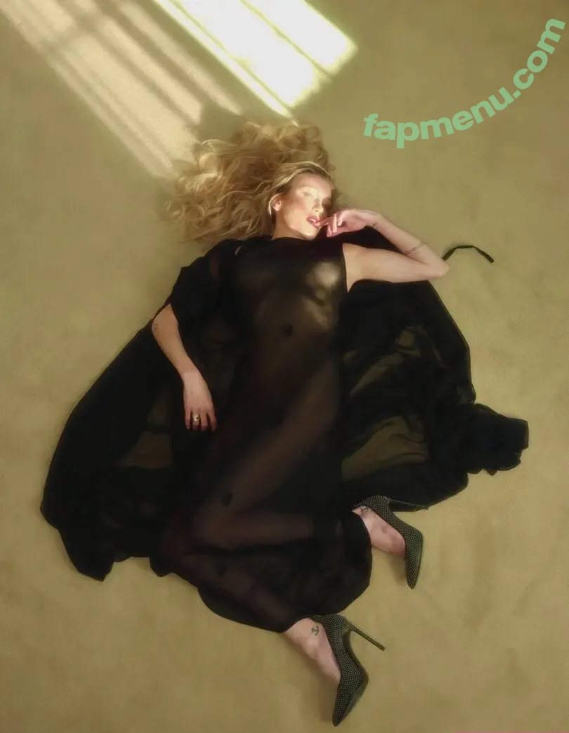 Katie Cassidy nude photo #0533 (Arrow / katiecassidy / katiecassidyxxx)