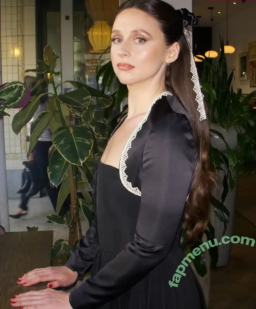 Katie Crutchfield nude photo #0023 (Waxahatchee / waxa_katie)