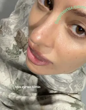 Katie Dillenbeck / katievsaliens nude photo #0083