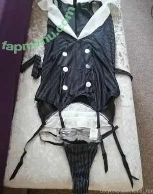 katie__fox / katie-fox / katiefoxts nude photo #0308