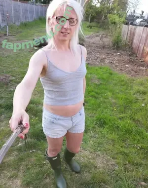 katie__fox / katie-fox / katiefoxts nude photo #0309