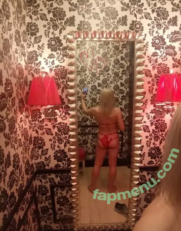 katie__fox nude photo #0304 (katie-fox / katiefoxts)