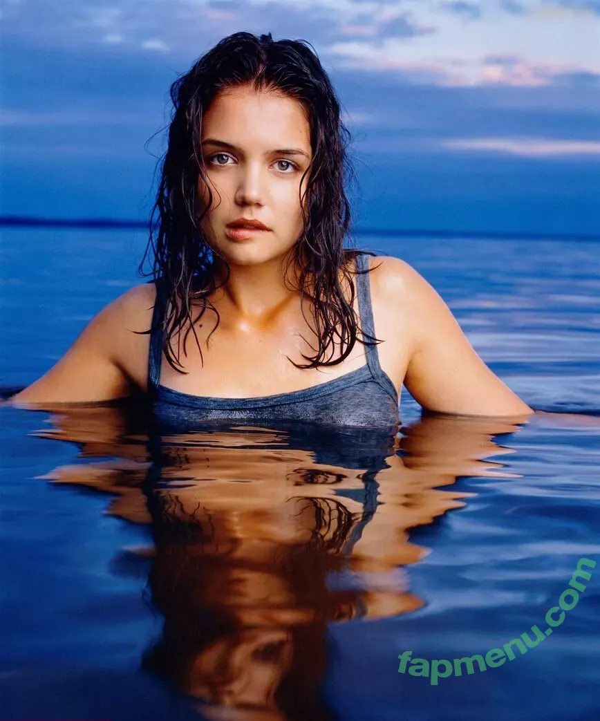 Katie Holmes nude photo #0331 (katieholmes / katieholmes212 / katieholmesfeetlove)