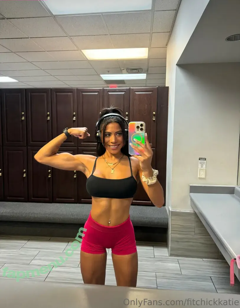 Katie McCullough nude photo #0023 (Fitchickkatie / katiemccullough_fit)