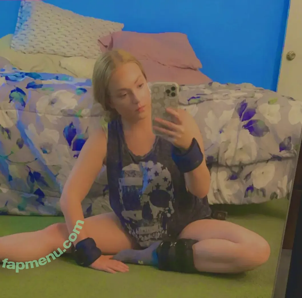 Katie Moran nude photo #0035 (katieemorann)