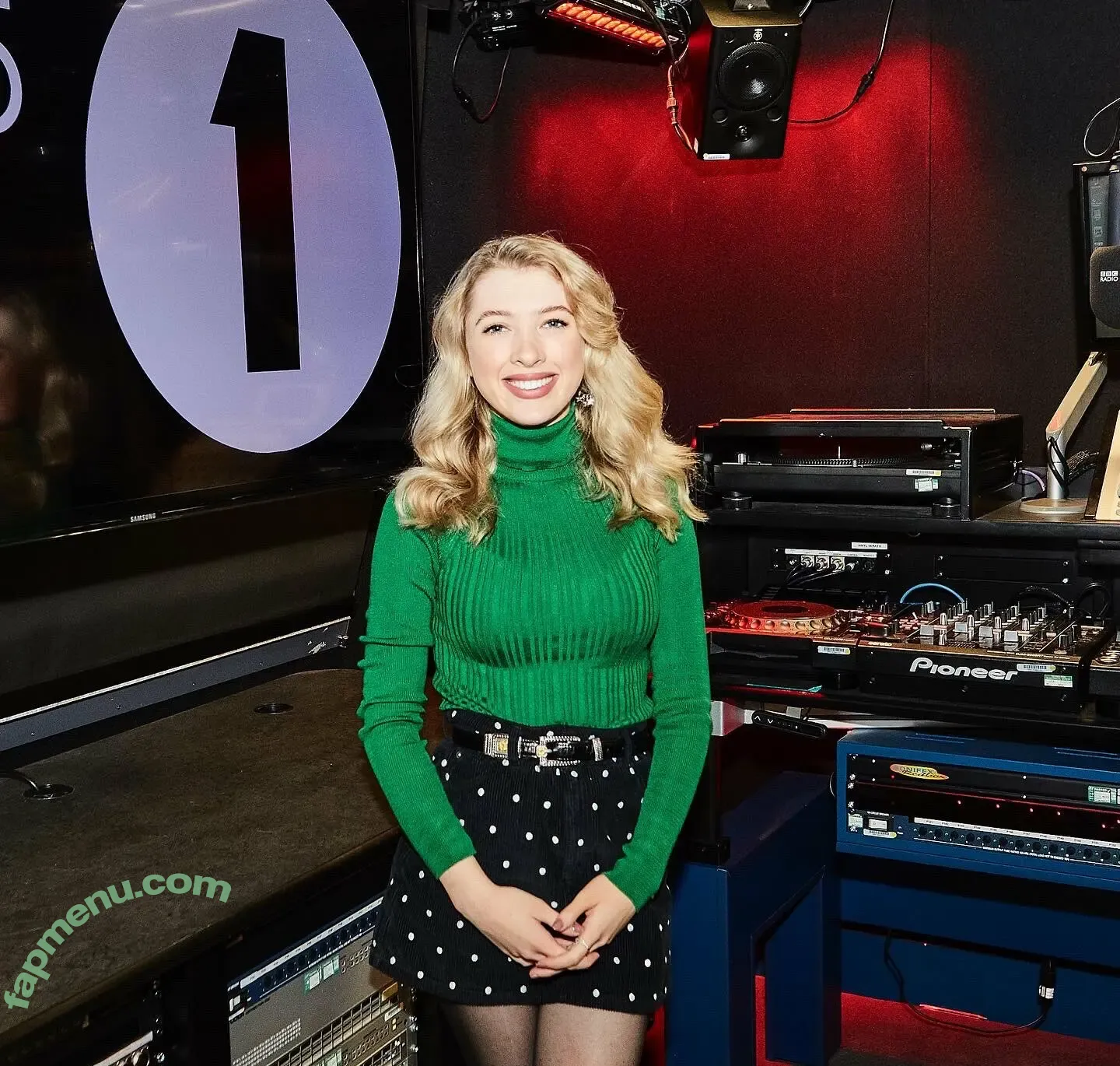 Katie Owen nude photo #0069 (kateelife / katieowen)