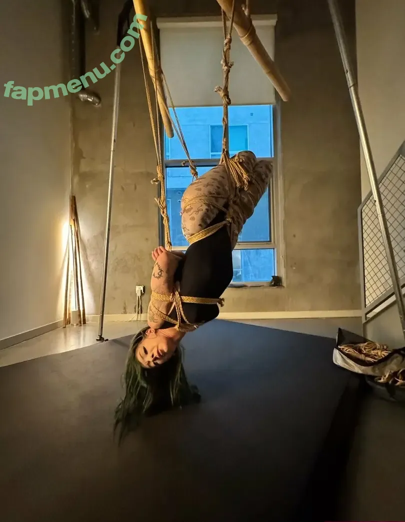 katiekillsyoufree nude photo #0140 (katiekillsyoufree)