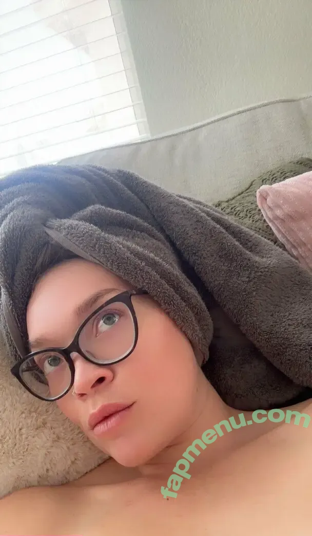 katiekushxx nude photo #0084 (katiekushxx)