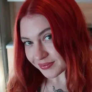 Katiemorein nude photo #0003