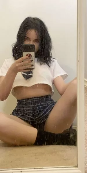 katieuhiguess / directedbyrome nude photo #0003