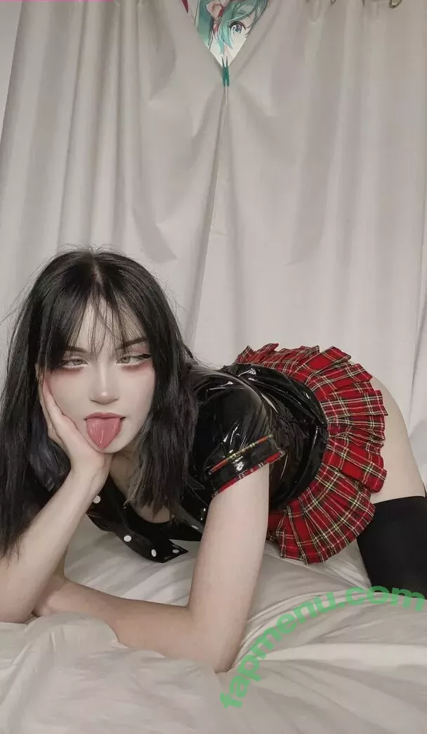 katieuhiguess nude photo #0010 (directedbyrome)