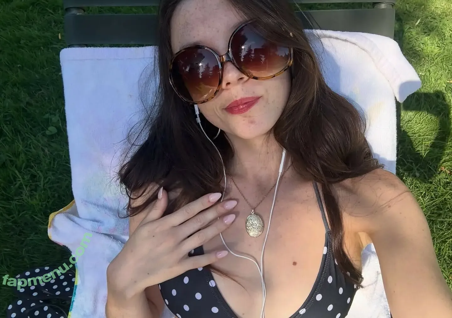 katiielady nude photo #0018 (katiiemoylan)