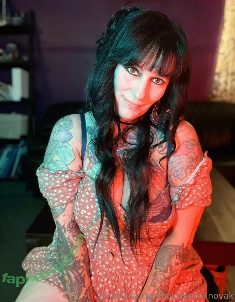 katitajewelnovak nude photo #0423 (isthatkatenovak)