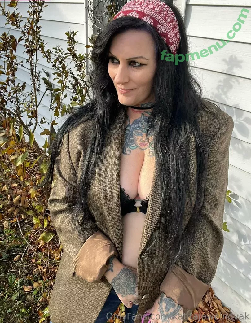 katitajewelnovak nude photo #1005 (isthatkatenovak)