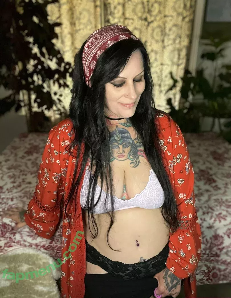 katitajewelnovak nude photo #1035 (isthatkatenovak)