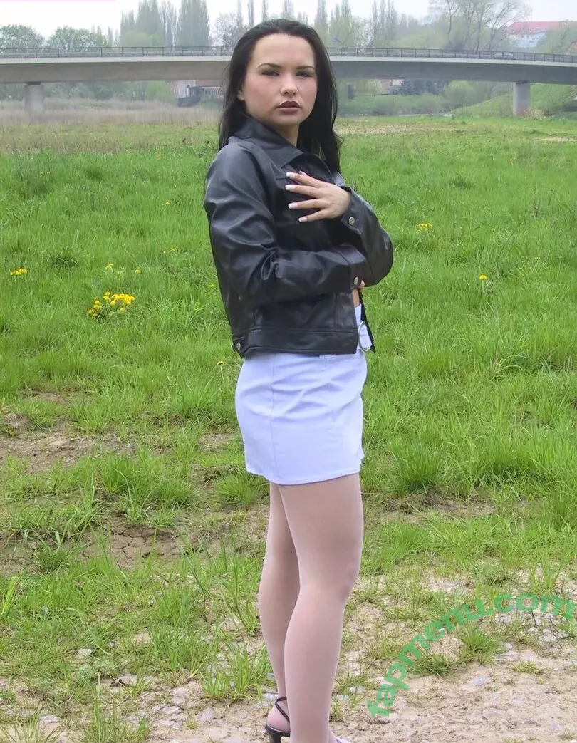 Katja Kassin nude photo #0382 (Katja_Kassin / kassimkatja)