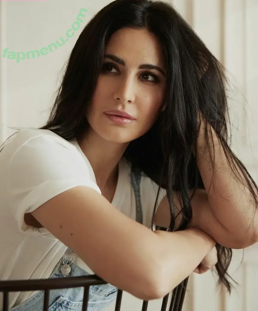 Katrina Kaif nude photo #0009 (Katrina Kaif)