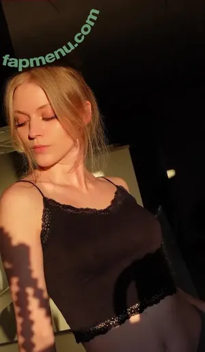  nude photo #0008