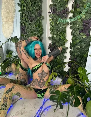 Katsandcrows / Kathrine Suicide nude photo #0311